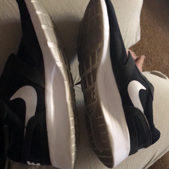 Nikes - Picture 2 of 3